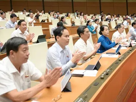 Quốc hội họp phiên bế mạc, biểu quyết thông qua nhiều nội dung quan trọng