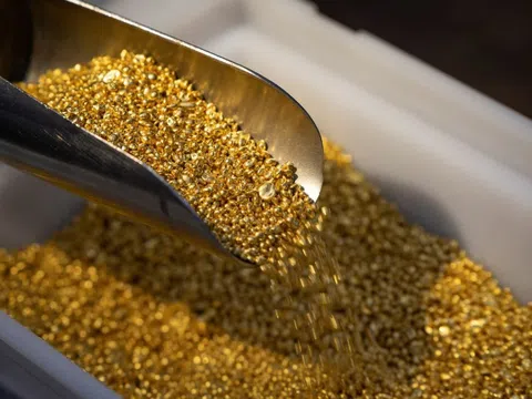 Giá vàng bất ngờ lao dốc