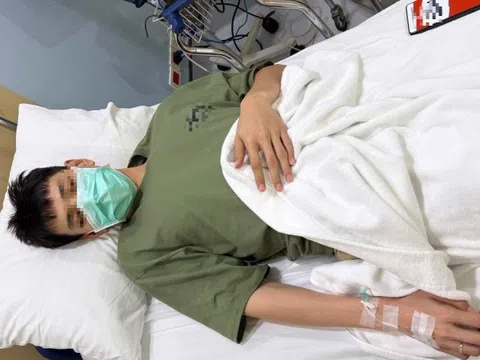 Người đàn ông rất chăm uống nước nhưng vẫn suy thận cấp, bác sĩ tức giận: "Nước này uống nhiều như thuốc độc"