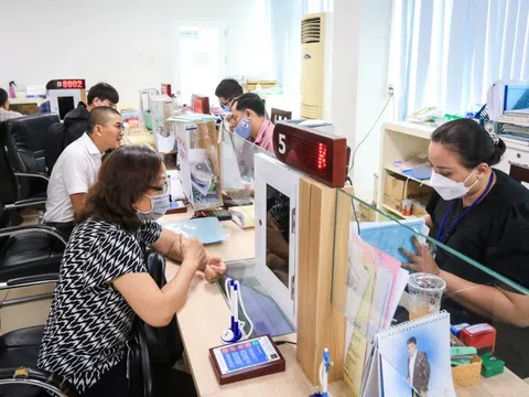 Gần một nửa cán bộ nghỉ việc sau sắp xếp chưa được chi trả chế độ