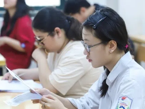 'IELTS 8.0 còn ngao ngán với đề tiếng Anh, thí sinh vùng khó phải làm sao'