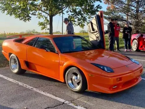 Pontiac Fiero đời 1986 'hóa thân' thành siêu xe Lamborghini