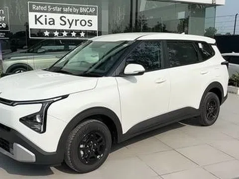'Kia Carens bản cao' sắp ra mắt tùy chọn thuần điện