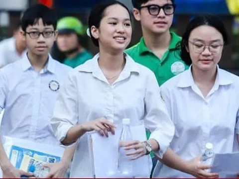 Đề tốt nghiệp 'sát thủ', dự báo điểm chuẩn giảm
