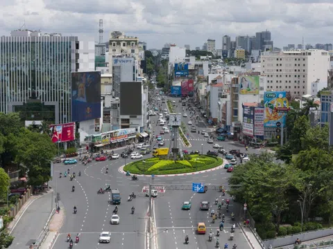 Thế Giới Di Động, Hoa Sen, Tân Hiệp Phát lũ lượt 'chuyển' về TP.HCM
