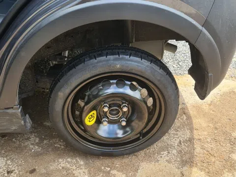 Bỏ lốp dự phòng và những cách hãng xe chọn để giảm chi phí