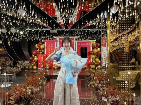 Vừa thi xong, bố mẹ đã vội tổ chức tiệc mừng đỗ đại học: Đến ngày có điểm, họ hàng lũ lượt đến đòi lại tiền mừng