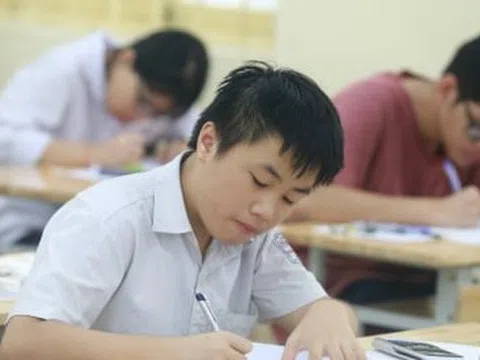 Điểm chuẩn 13 trường THPT có tỷ lệ 'chọi' dưới 1 tại Hà Nội, cao nhất 19 điểm