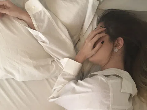 Đồ vật cấm kỵ đặt đầu giường khi ngủ nếu không muốn rước họa vào thân