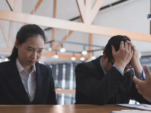Sếp hỏi đồng nghiệp bên cạnh đi đâu, người thường đáp “ra ngoài”, người EQ cao ứng xử khéo, tranh thủ ghi điểm trong mắt lãnh đạo