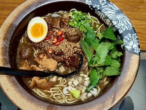 Loại rau giàu canxi gấp đôi sữa, mát lạnh tức thì khi ăn, hè này không ăn là uổng phí, chợ Việt rất sẵn lại rẻ