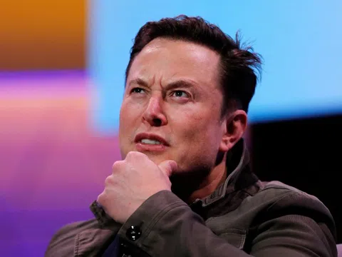 Cổ phiếu Tesla lao dốc vì Musk lập đảng mới