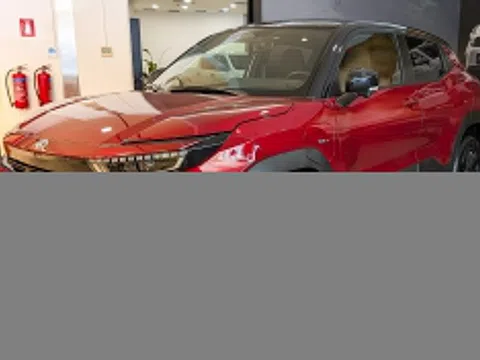 Ảnh thực tế Toyota Urban Cruiser, xe điện cỡ nhỏ hợp tác cùng Suzuki