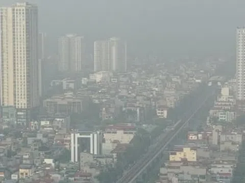 Hà Nội mù mịt sương từ sáng sớm, ô nhiễm không khí thứ 2 thế giới