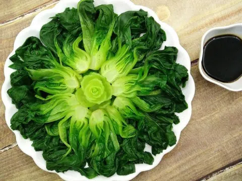Luộc rau cứ cho thêm thứ này vào nồi, xanh mướt ''thơm ngon hết ý'' chuẩn nhà hàng
