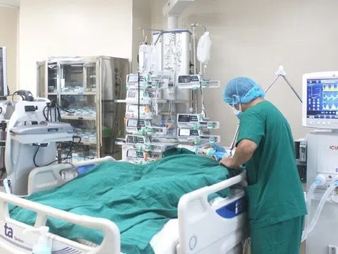 Nhịn ăn sáng để tiết kiệm, nữ sinh 21 tuổi SUY GAN giai đoạn 4 - Bác sĩ cảnh báo 4 thói quen âm thầm huỷ diệt gan mỗi ngày