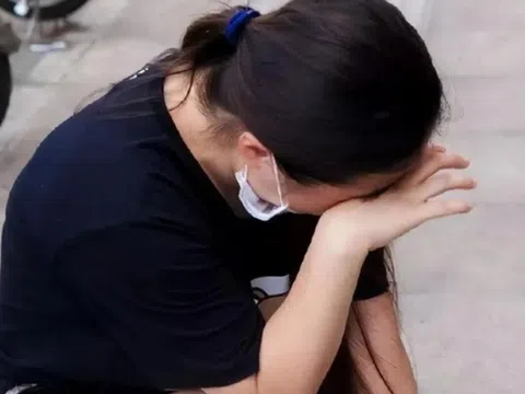 Tài khoản của cụ bà không biết chữ bị trừ đều đặn hơn 32 triệu đồng, ngân hàng khẳng định: Chúng tôi làm theo yêu cầu của khách