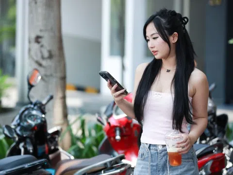 Người trẻ Hà Nội 'quay xe' kế hoạch mua SH, sắm xe điện