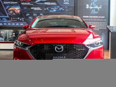 'Đầu đuôi' bê bối trang bị khiến Mazda bị kiện