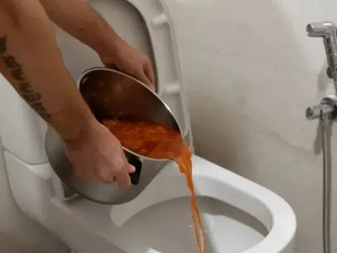 Thực phẩm trong nhà có 5 loại mùi này, tuyệt đối không được ăn!