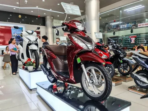 Nhiều xe máy tay ga đang bán dưới giá đề xuất