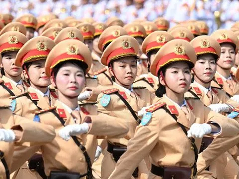 9 khối nữ chiến sĩ Công an, Quân đội tổng hợp luyện cho ngày 2/9: Vượt nắng hè, rèn ý chí, vững bước chân