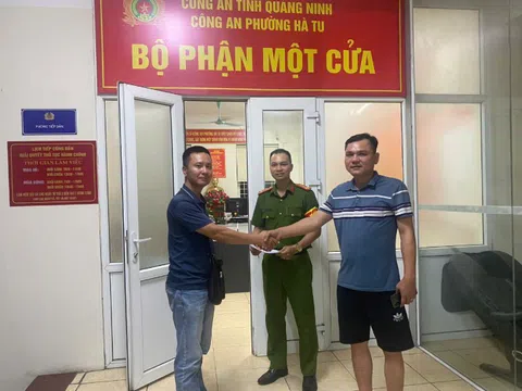 Chuyển khoản nhầm 39,3 triệu đồng vào tài khoản lạ, nhân viên ngân hàng Sacombank lập tức liên hệ người nhận rồi báo công an