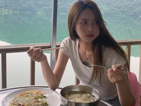Ăn xong mà có 4 cảm giác này cần đi khám dạ dày ngay! Rất có thể đã bị ung thư “nuốt” mất