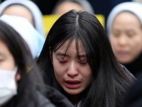 Nữ sinh đỗ ĐH điểm cao nhưng chưa từng nhận được giấy báo trúng tuyển, 16 năm sau thi lại thì được nhà trường thông báo: Em đã có bằng tốt nghiệp ở đây
