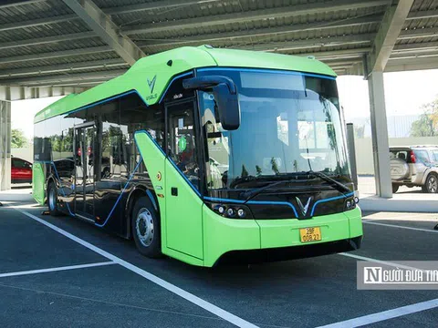 Hà Nội: Đẩy nhanh tiến độ việc chuyển đổi phương tiện giao thông “xanh”