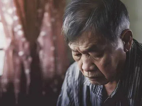 Tiết kiệm được 10 cây vàng, gặp các con lại nói đã bán hết: Ngay trong đêm, tôi sững sờ với tin nhắn từ con dâu mà cả đời khó quên