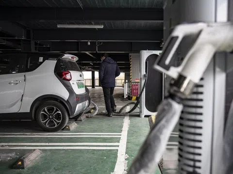 EU đề xuất cấm cho thuê xe xăng, Thủ tướng Đức 'quay xe' phản đối