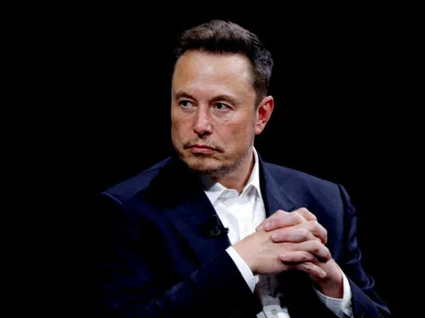 Elon Musk cảnh báo về tương lai của Tesla