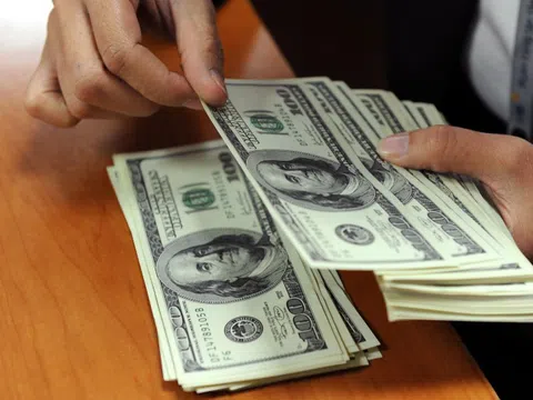 Giá USD ngân hàng lập đỉnh lịch sử