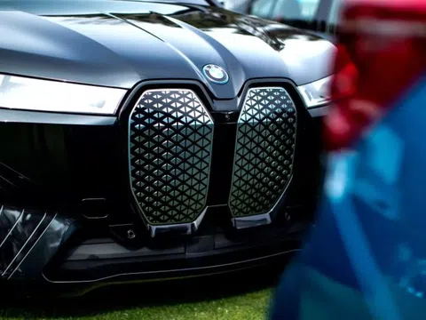 Loạt xe điện BMW dính lỗi pin, có nguy cơ cháy nổ