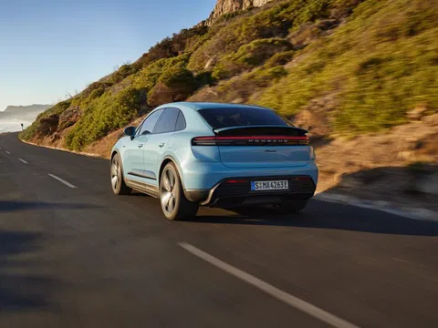 Porsche ra mắt SUV xăng mới, thay chỗ Macan?
