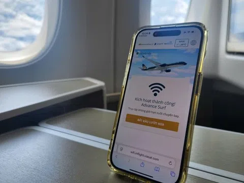 Vietnam Airlines mở “bầu trời số”: Kết nối Internet cả khi đang bay