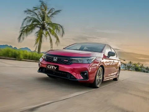 Sedan giá rẻ đua khuyến mại, xe bán chạy cũng có ưu đãi