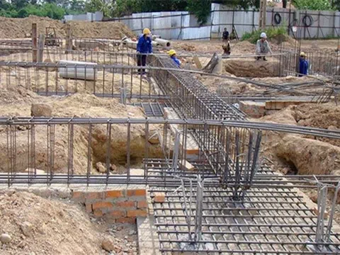 Dự án chưa xây xong móng đã nhận đặt cọc có trái quy định pháp luật?