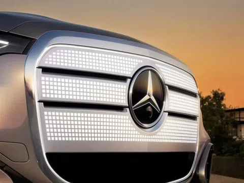 Mercedes GLC thuần điện có lưới tản nhiệt mới