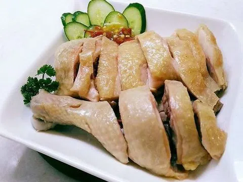 Nam thanh niên 28 tuổi tử vong sau khi ăn thịt gà