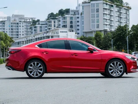 Sedan giá một tỷ đồng 'hết thời'?