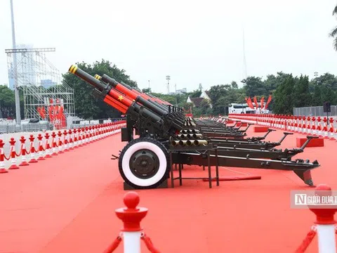 Dàn pháo tập kết tại Mỹ Đình chuẩn bị luyện tập chào mừng Quốc khánh 2/9