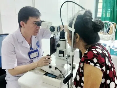 Người phụ nữ 61 tuổi bỏng mắt vì loại hạt quen thuộc
