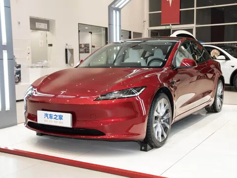 Cuối cùng Tesla Model 3 cũng đã có cần gạt xi-nhan