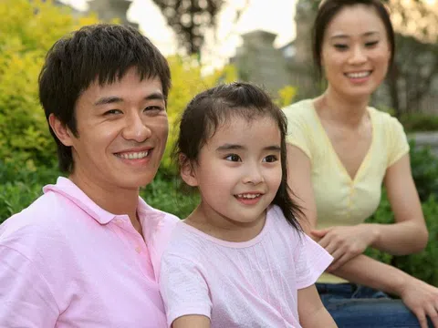 Nhà văn nổi tiếng nói: Chỉ cần nhìn 1 điểm của người đàn ông, biết ngay gia đình hạnh phúc, con cái ngoan ngoãn hay không