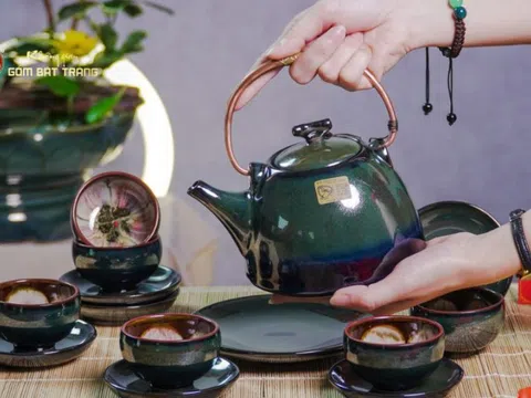 Xu Hướng Mua Đồ Gốm Sứ Online Hiện Nay: Liệu Có Uy Tín?
