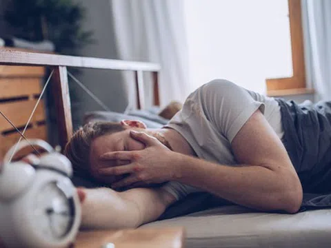 Sáng ngủ dậy thấy 5 dấu hiệu này, cẩn trọng vì có thể thận đang "lâm nguy": Có 1 cũng cần đi khám gấp