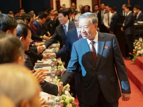 Quốc hội phải dám mở đường, sửa đường