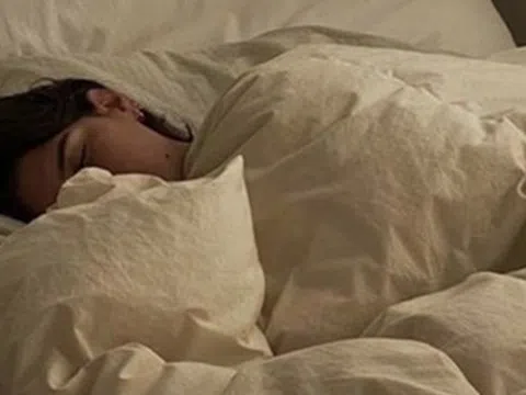 Đi ngủ khi hơi đói có lợi ích gì?